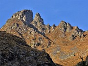 72 Dalla Casera Valletto la cima del Valletto nei caldi colori del tramonto autunnale